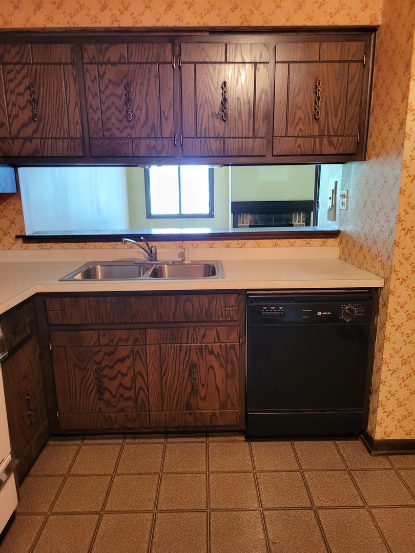 7548 Clarendon Hills Road Willowbrook IL 60527