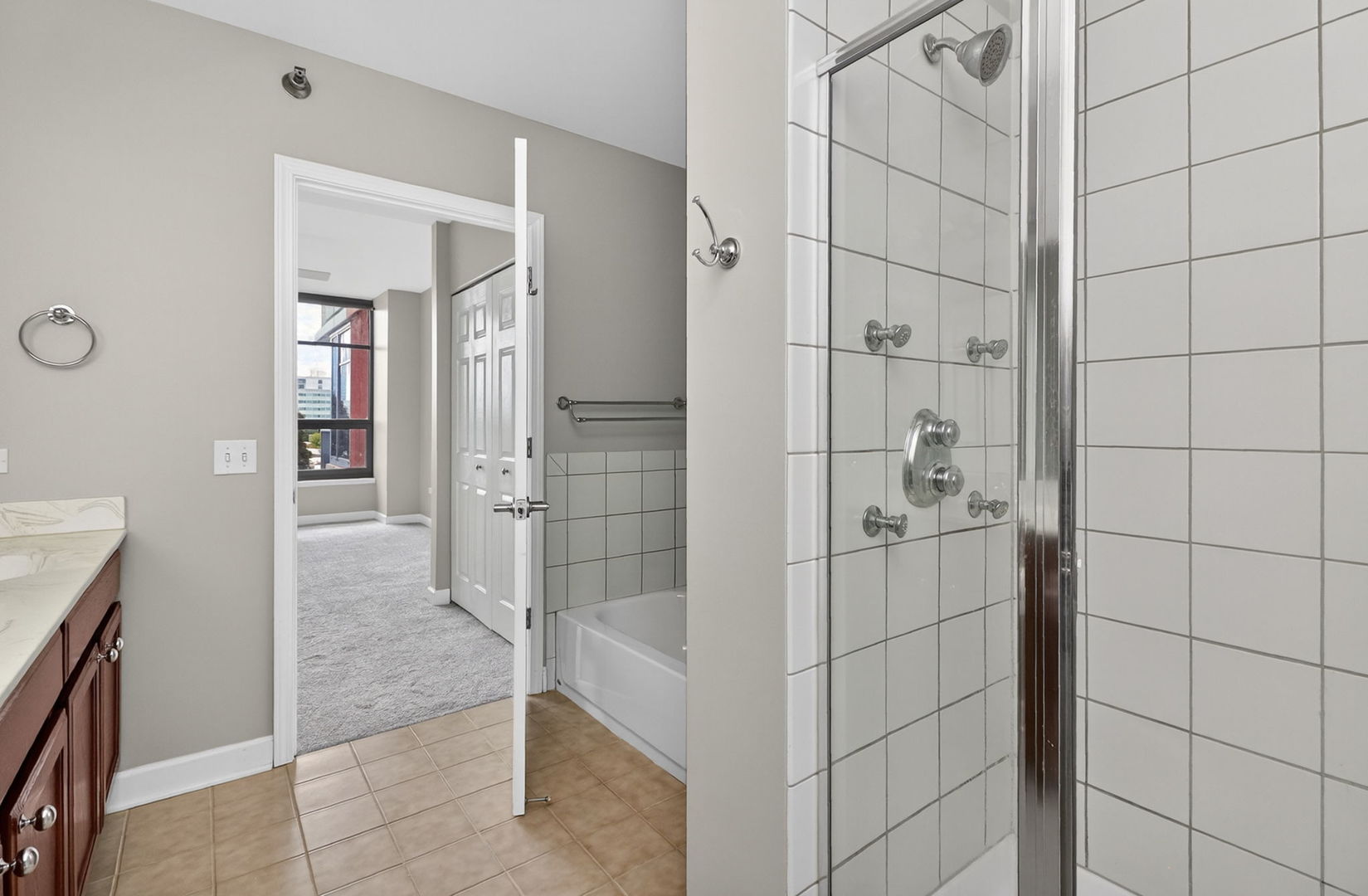 1600 South Prairie Avenue Chicago IL 60616