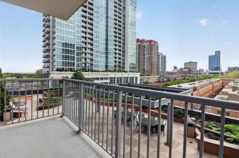 1600 South Prairie Avenue Chicago IL 60616