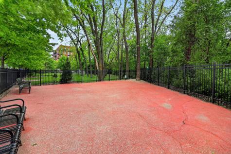 1600 South Prairie Avenue Chicago IL 60616