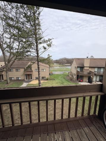 52 Oak Hill Colony Fox Lake IL 60020