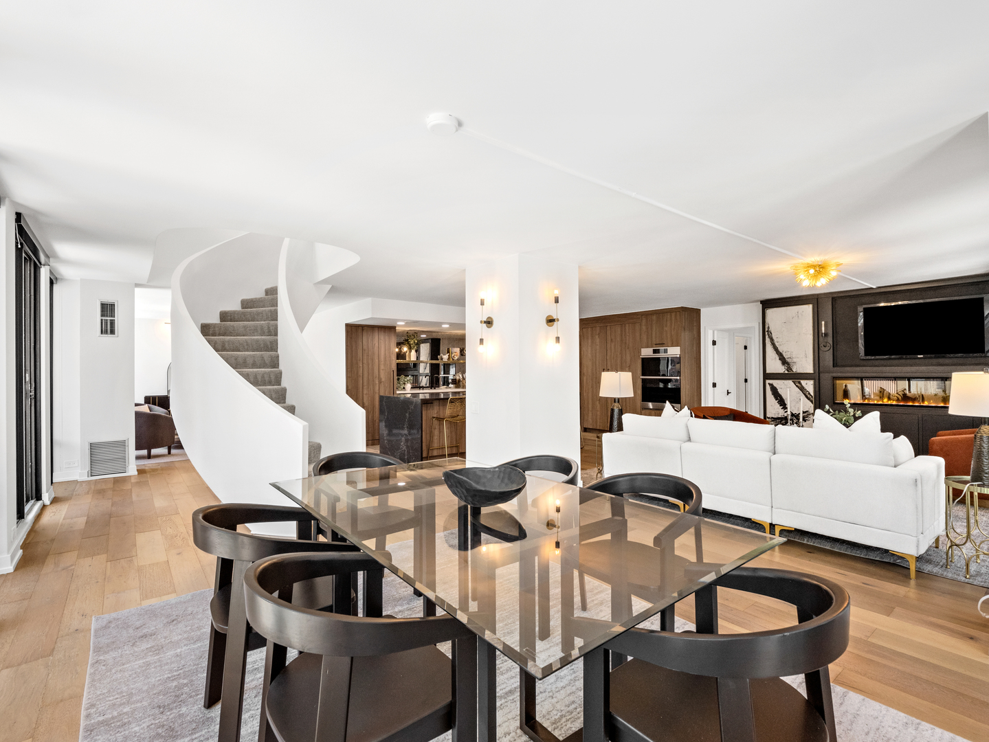 200 East Delaware Place Chicago IL 60611