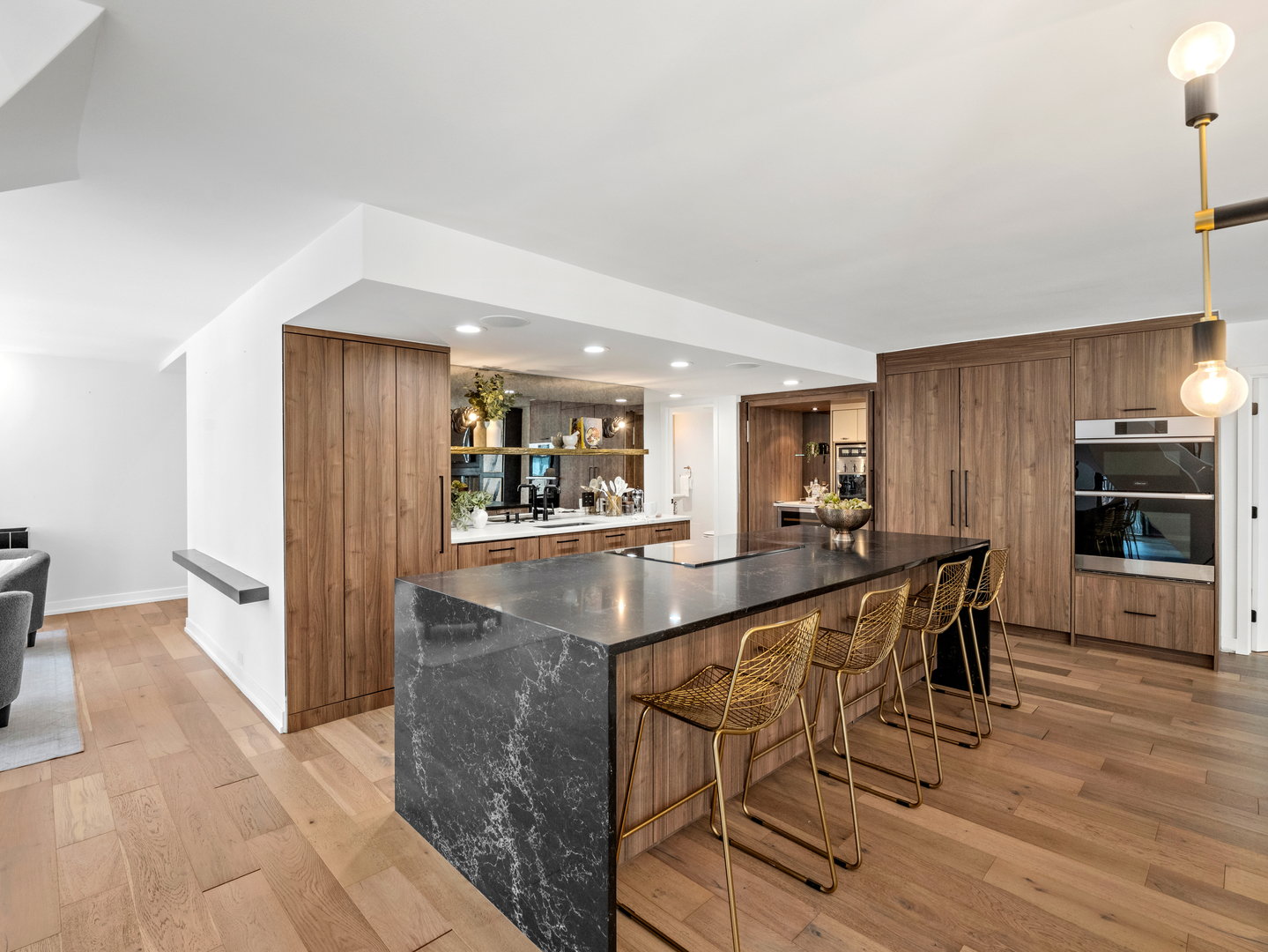 200 East Delaware Place Chicago IL 60611