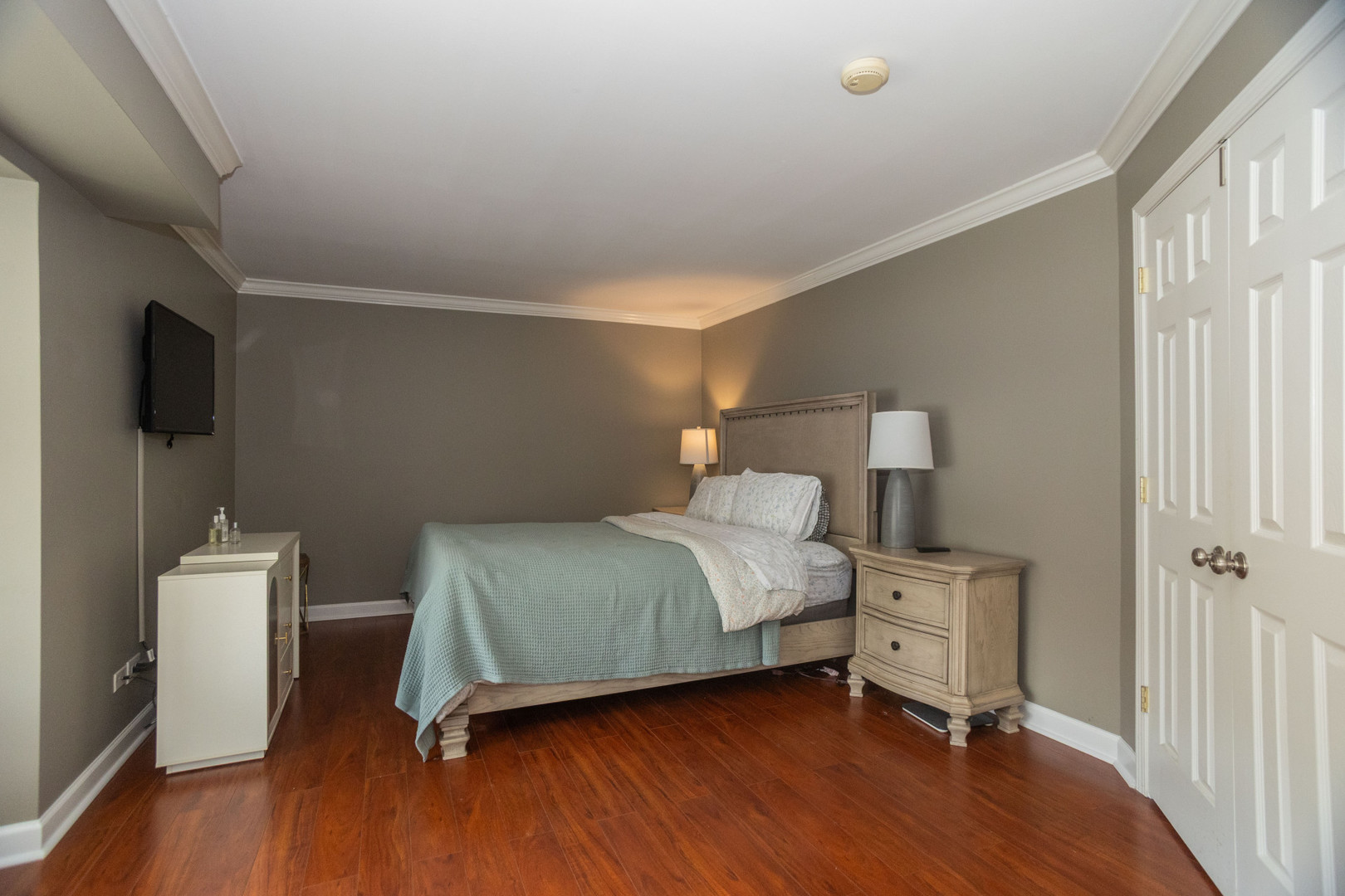 1757 Eastwood Court Schaumburg IL 60195