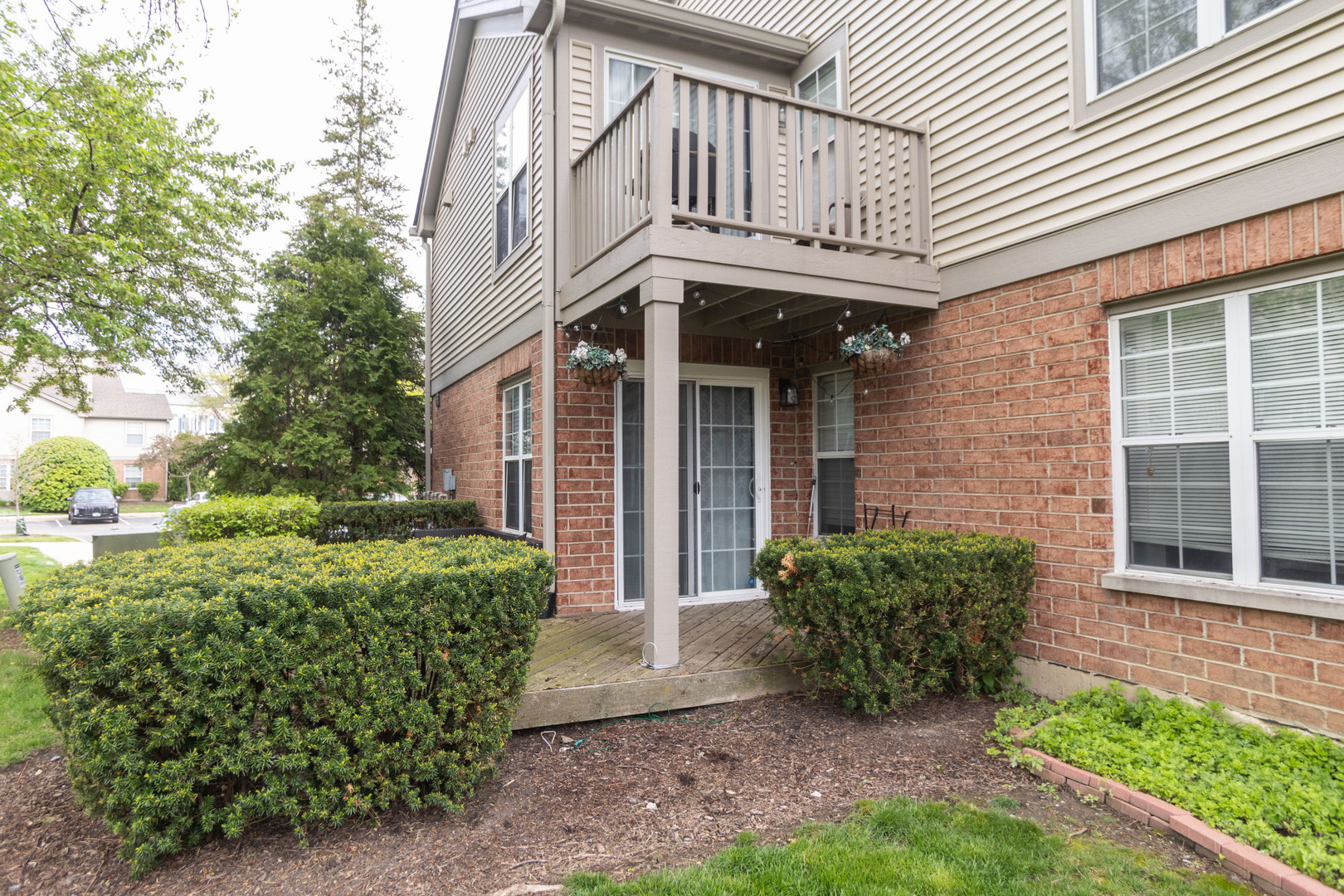 1757 Eastwood Court Schaumburg IL 60195