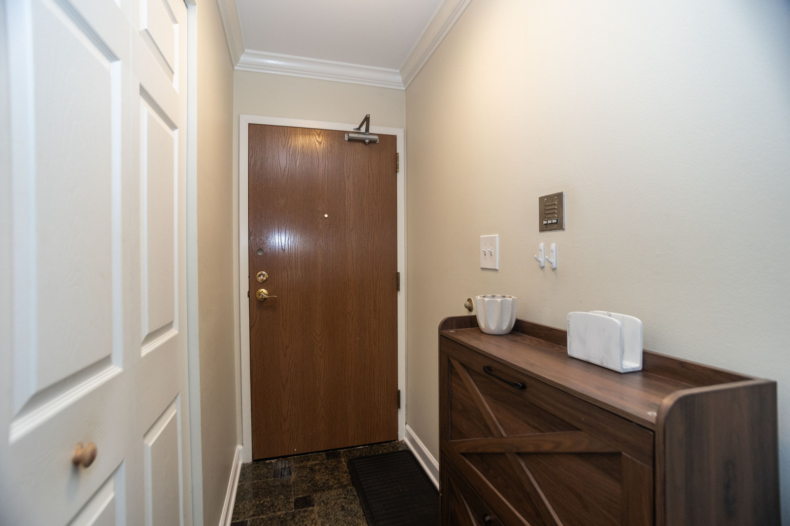 1757 Eastwood Court Schaumburg IL 60195