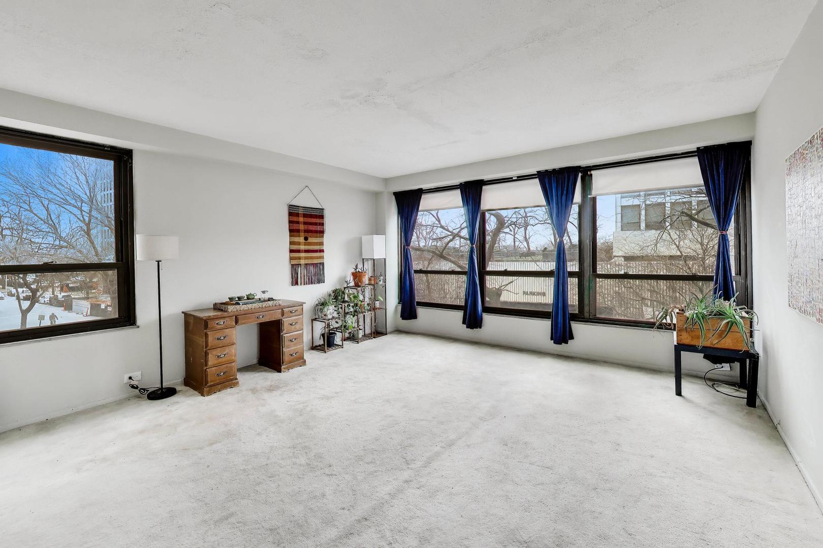 5050 South East End Avenue Chicago IL 60615