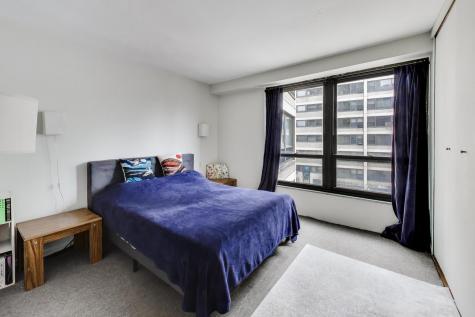 5050 South East End Avenue Chicago IL 60615