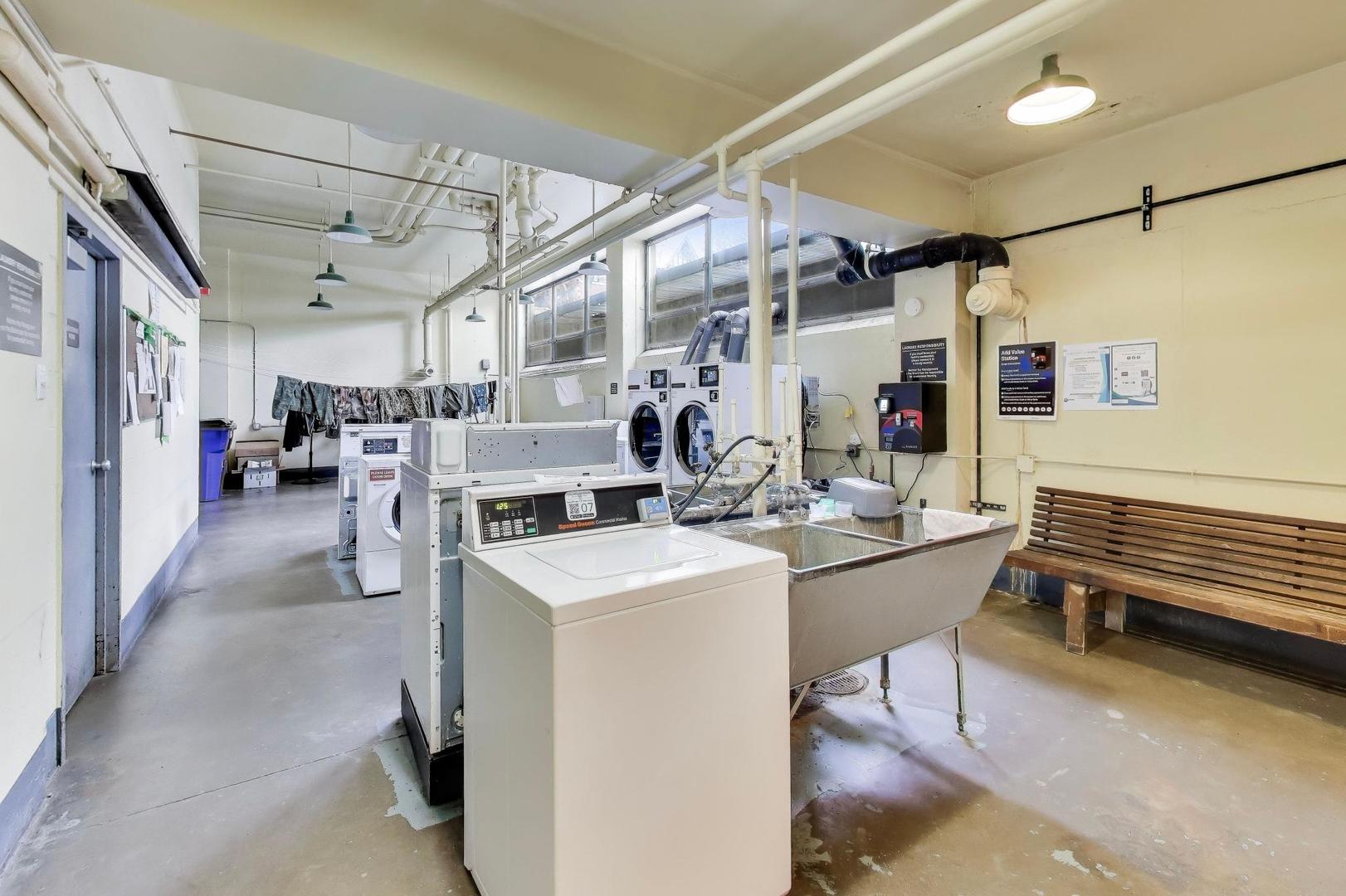 5050 South East End Avenue Chicago IL 60615