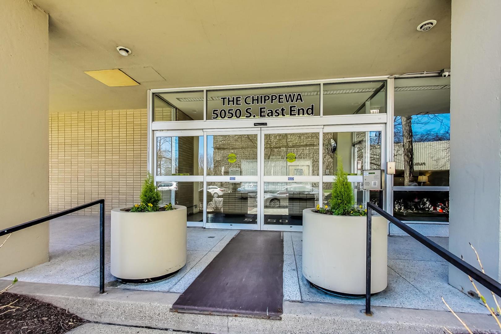 5050 South East End Avenue Chicago IL 60615