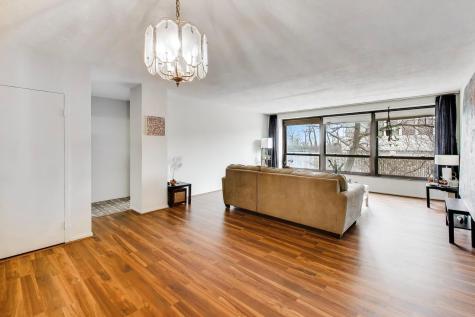 5050 South East End Avenue Chicago IL 60615