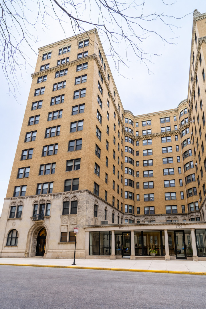 1765 East 55th Street Chicago IL 60615