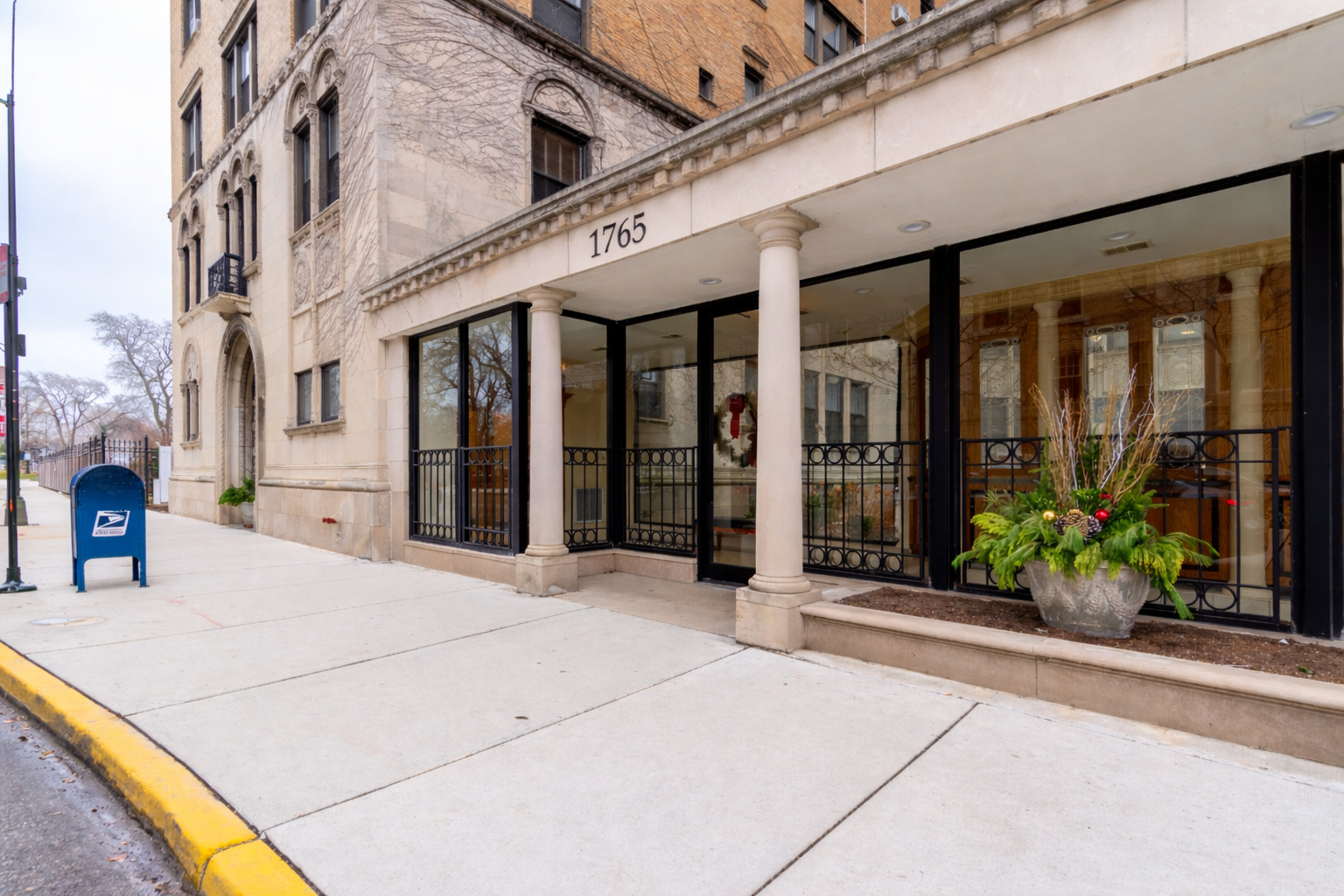 1765 East 55th Street Chicago IL 60615