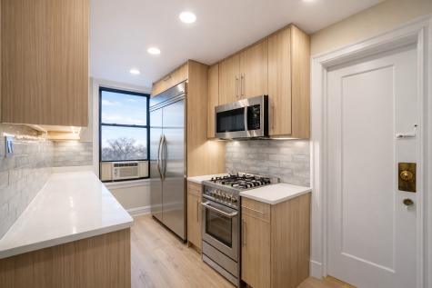 1765 East 55th Street Chicago IL 60615