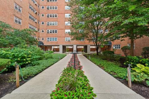 4960 North Marine Drive Chicago IL 60640
