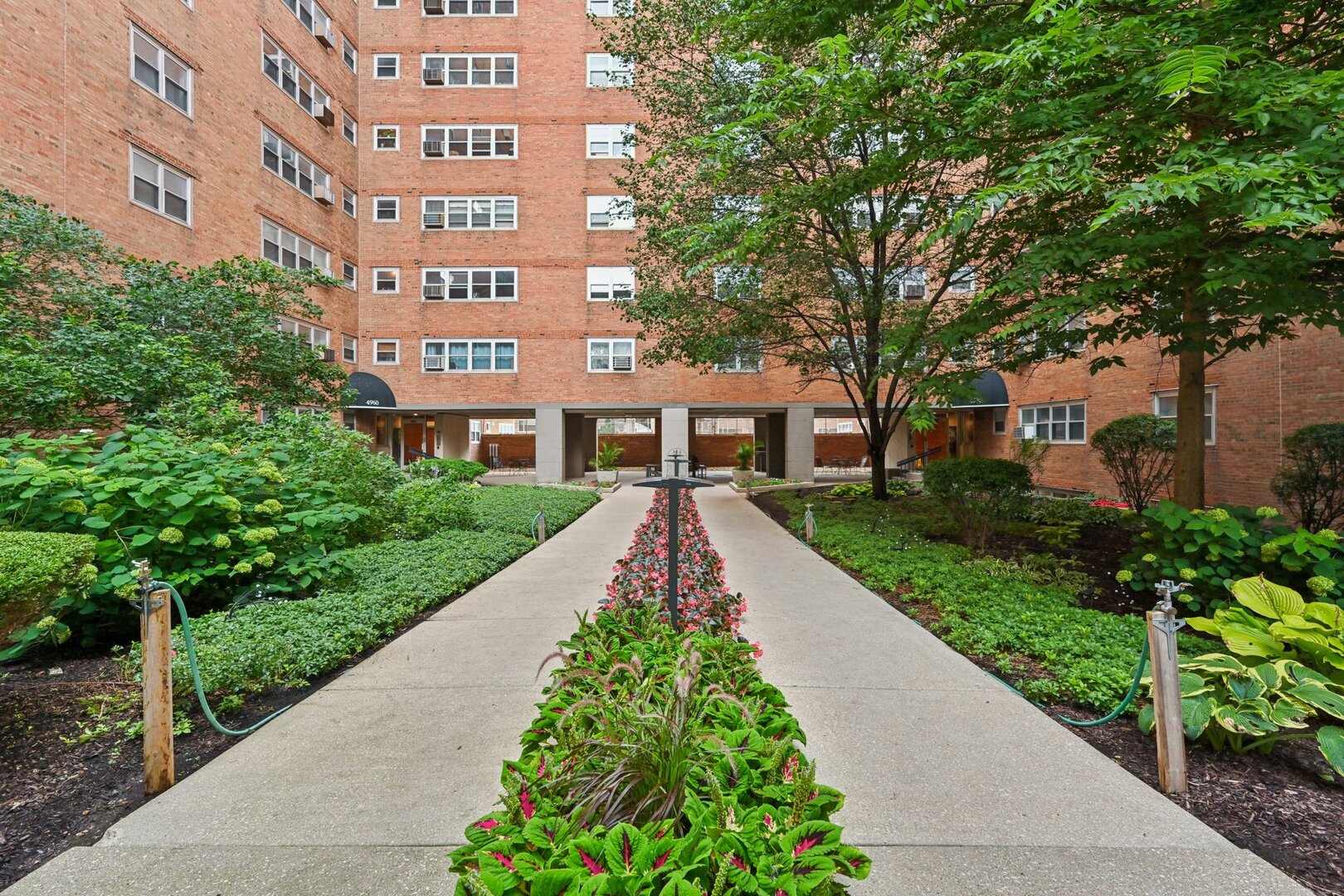 4960 North Marine Drive Chicago IL 60640