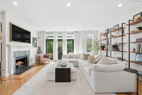 3827 North Greenview Avenue Chicago IL 60613