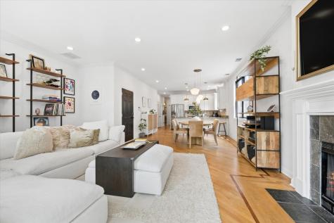 3827 North Greenview Avenue Chicago IL 60613