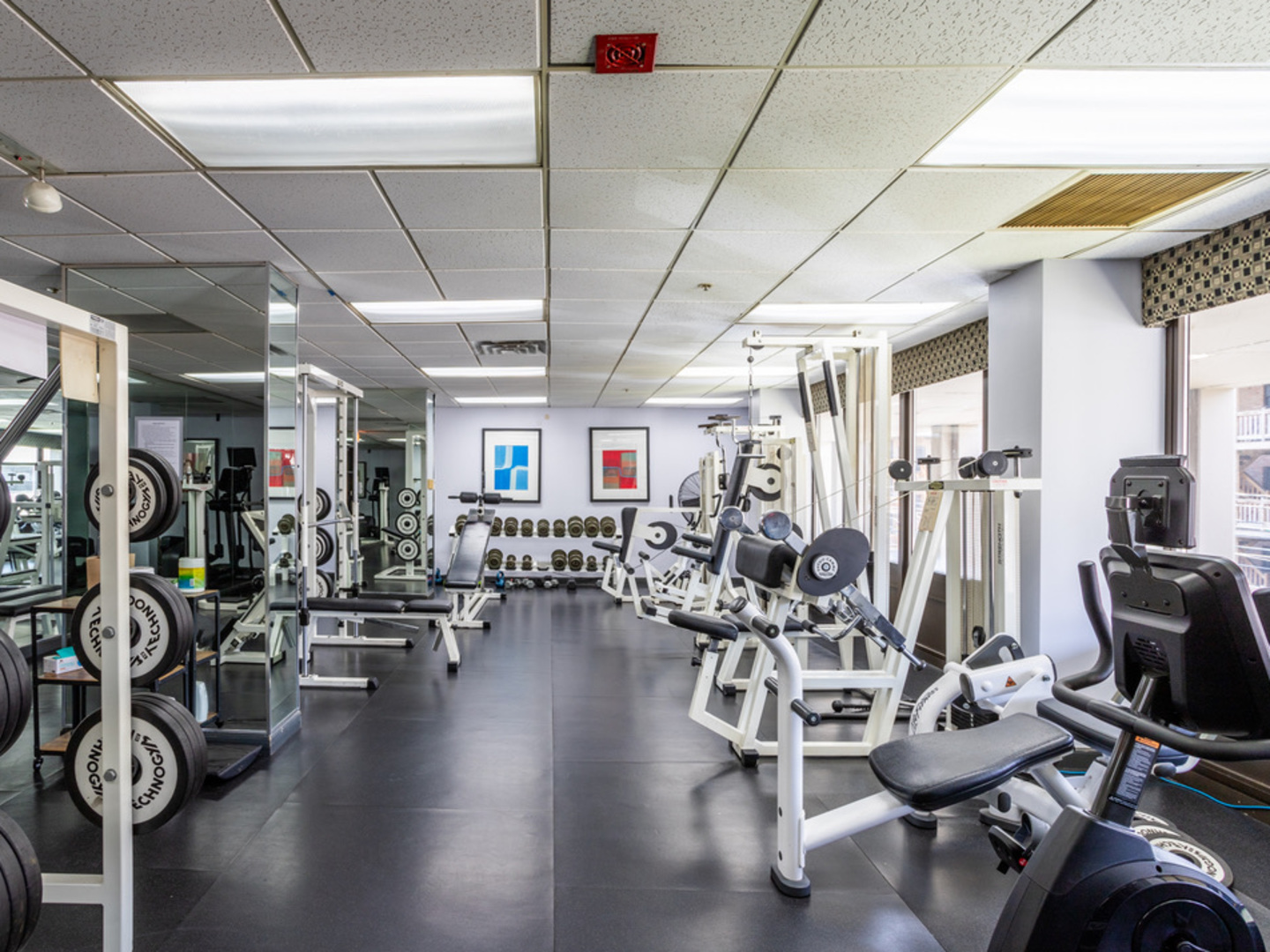 5320 North Sheridan Road Chicago IL 60640