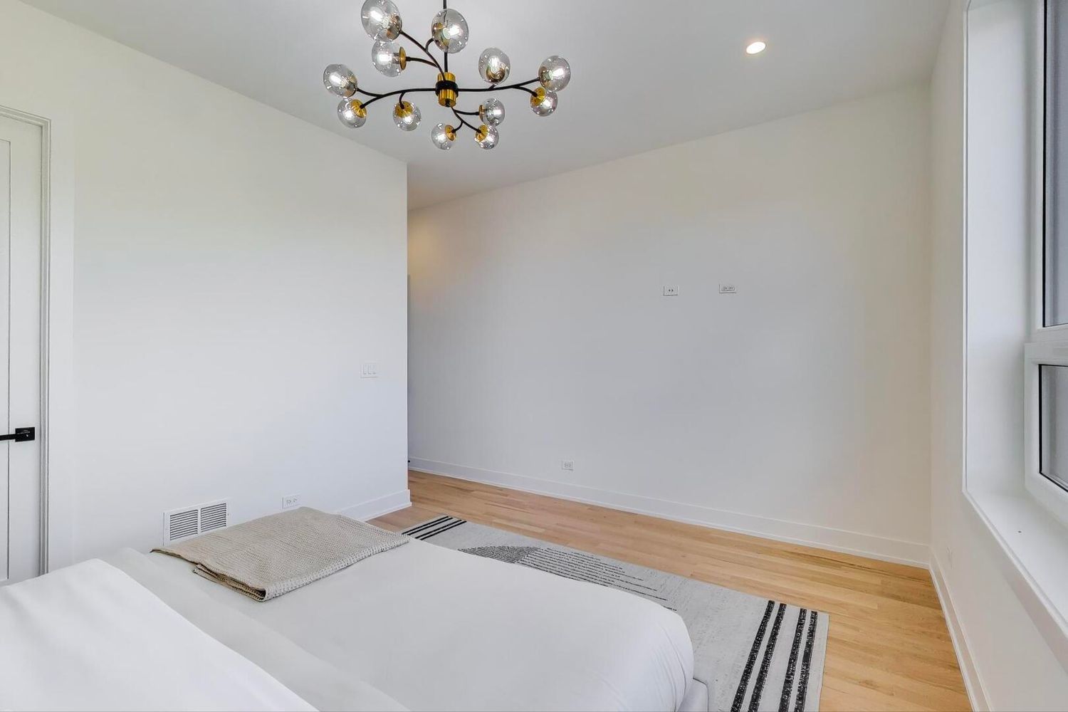 5428 North Winthrop Avenue Chicago IL 60640