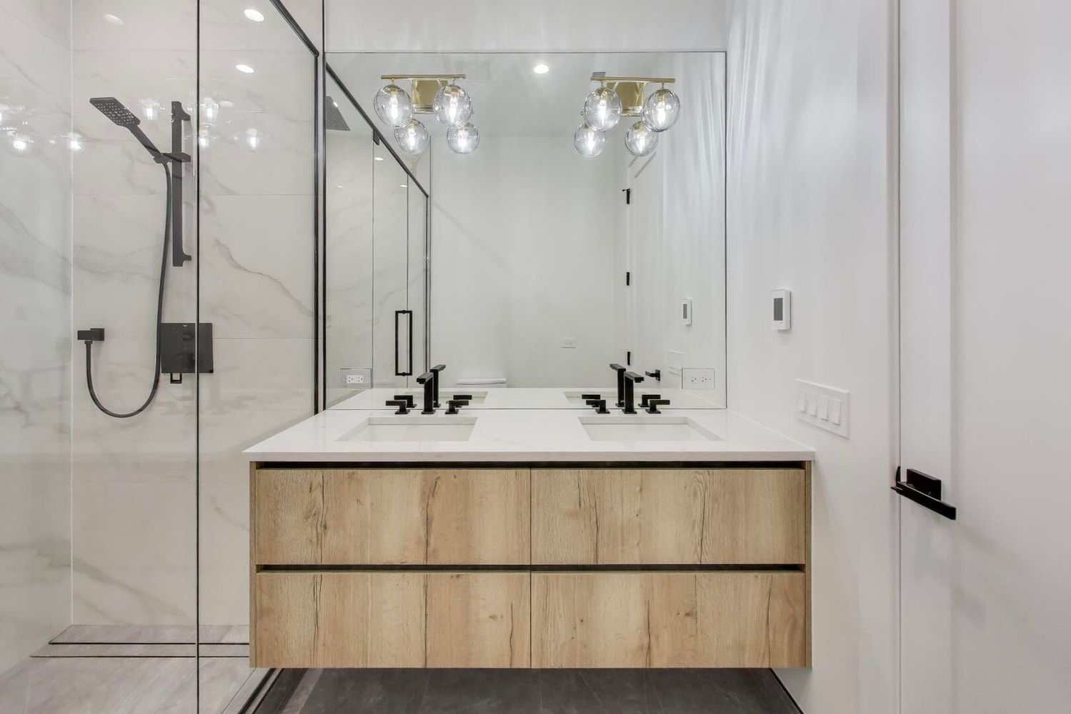 5428 North Winthrop Avenue Chicago IL 60640