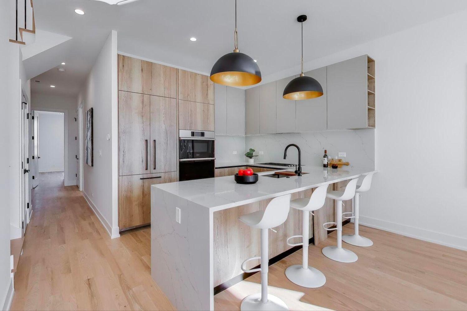 5428 North Winthrop Avenue Chicago IL 60640