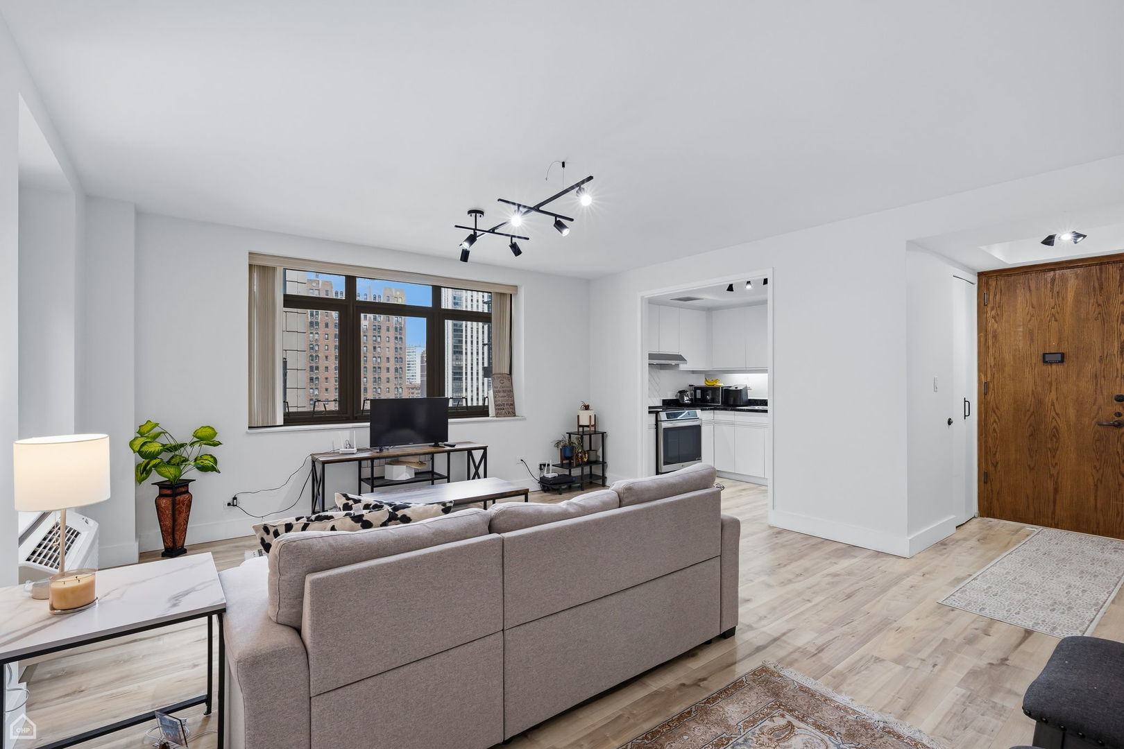 40 East Delaware Place Chicago IL 60611
