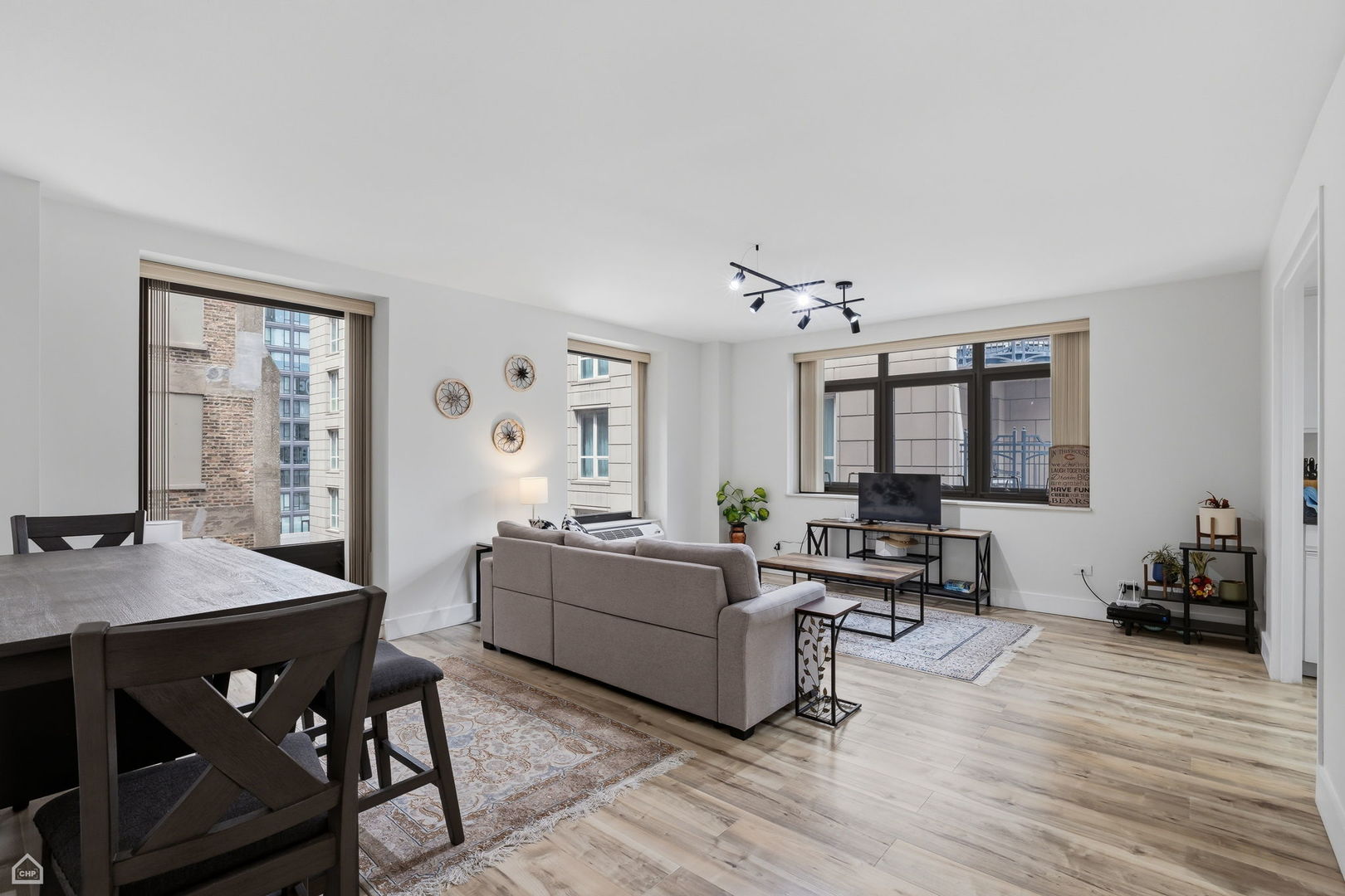 40 East Delaware Place Chicago IL 60611