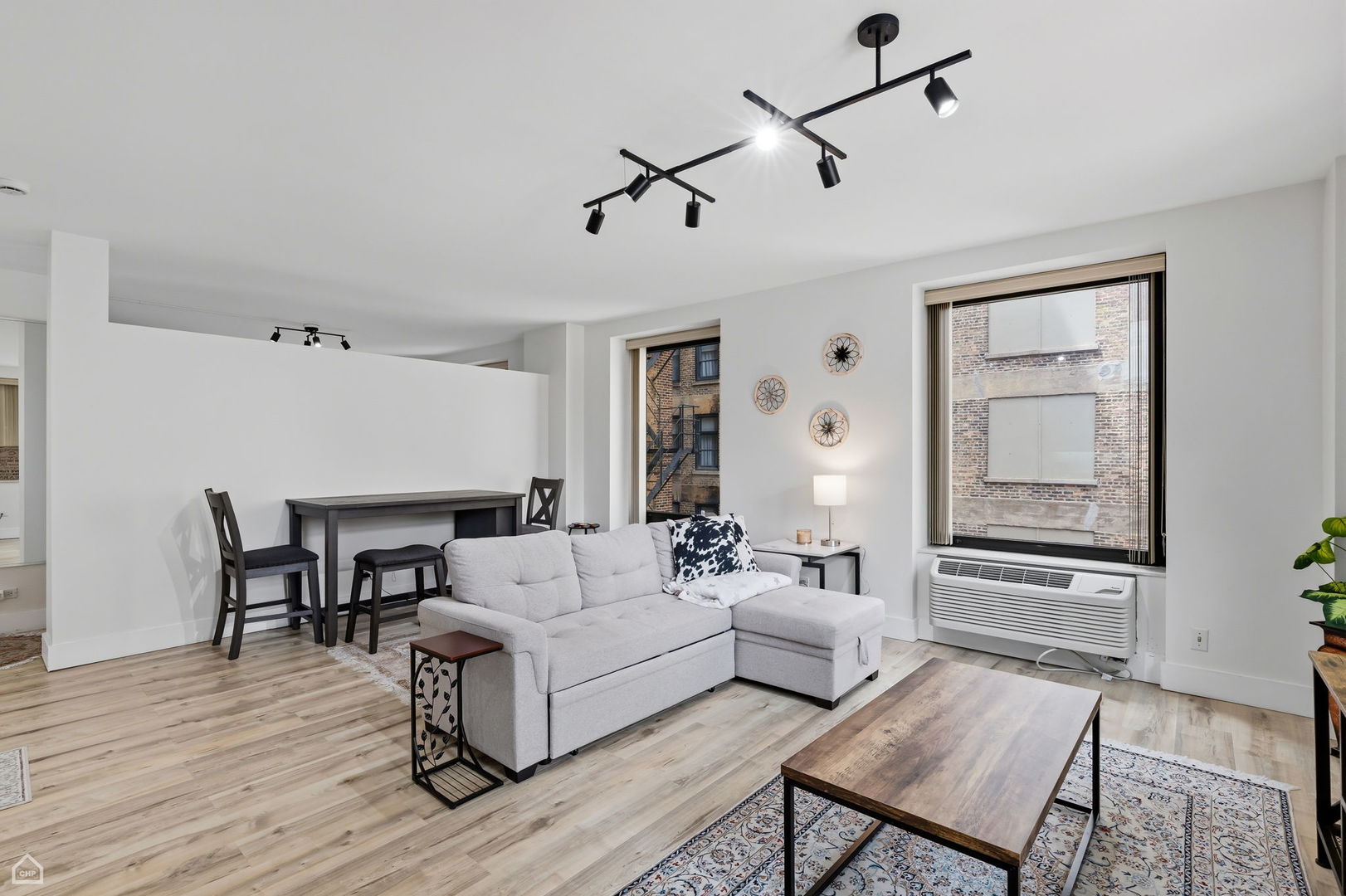 40 East Delaware Place Chicago IL 60611