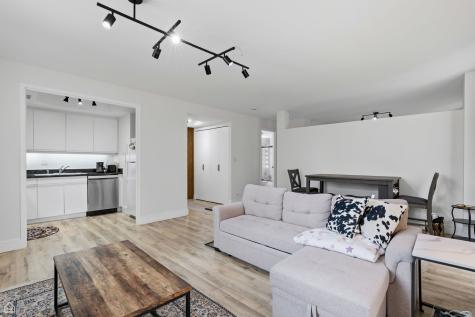 40 East Delaware Place Chicago IL 60611