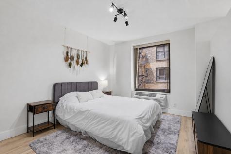 40 East Delaware Place Chicago IL 60611