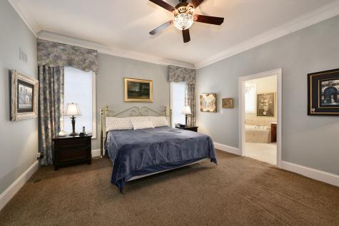 907 Middleton Lane Inverness IL 60010