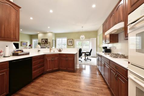 907 Middleton Lane Inverness IL 60010