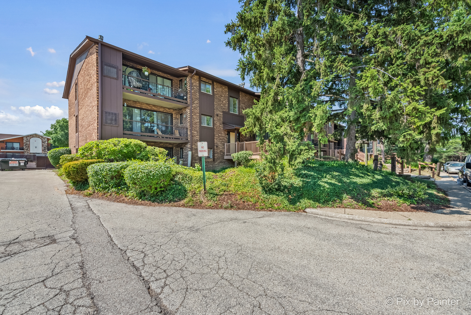 61 West Pier Drive Westmont IL 60559