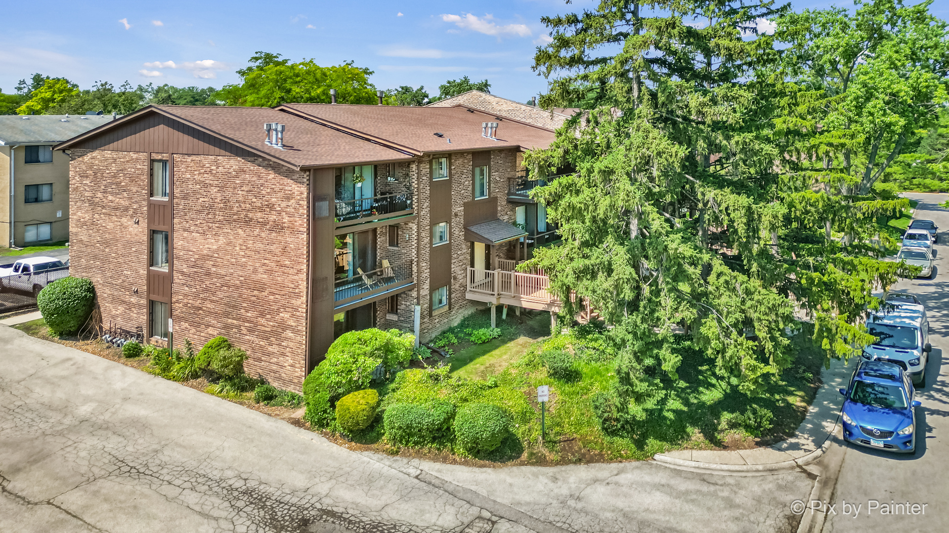 61 West Pier Drive Westmont IL 60559