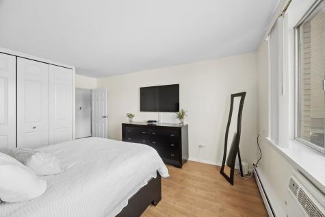 201 South Maple Avenue Oak Park IL 60302