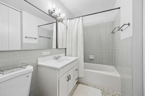 201 South Maple Avenue Oak Park IL 60302