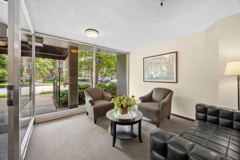 201 South Maple Avenue Oak Park IL 60302