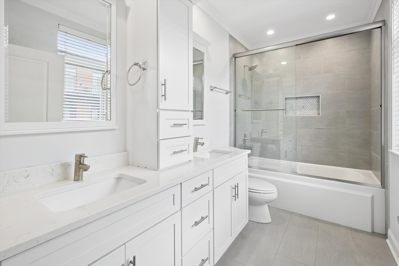1830 North Winchester Avenue Chicago IL 60622