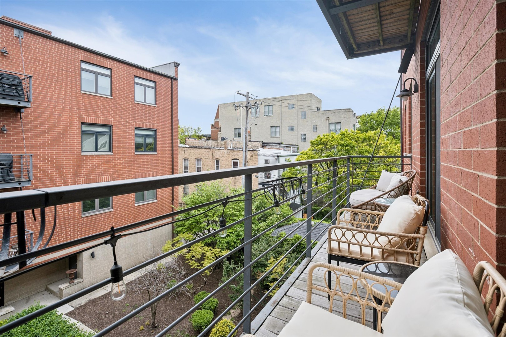 1830 North Winchester Avenue Chicago IL 60622