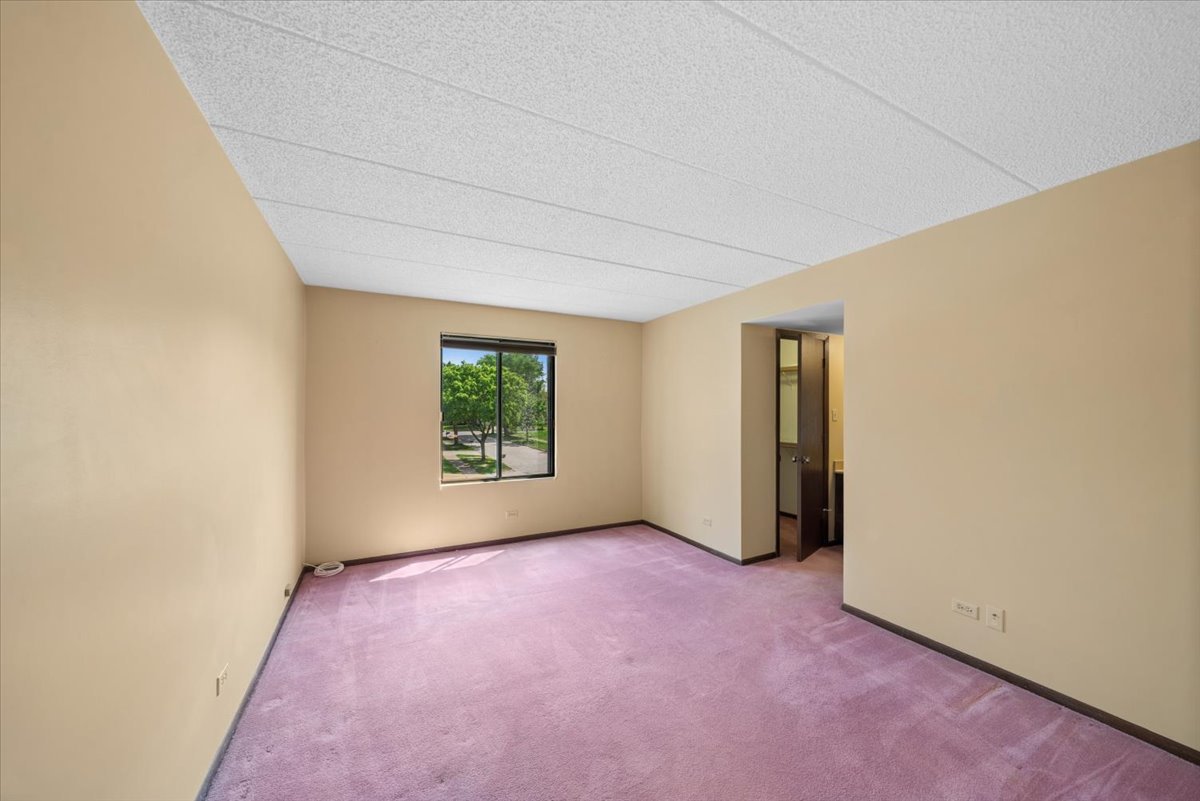 525 Cumnor Road Westmont IL 60559