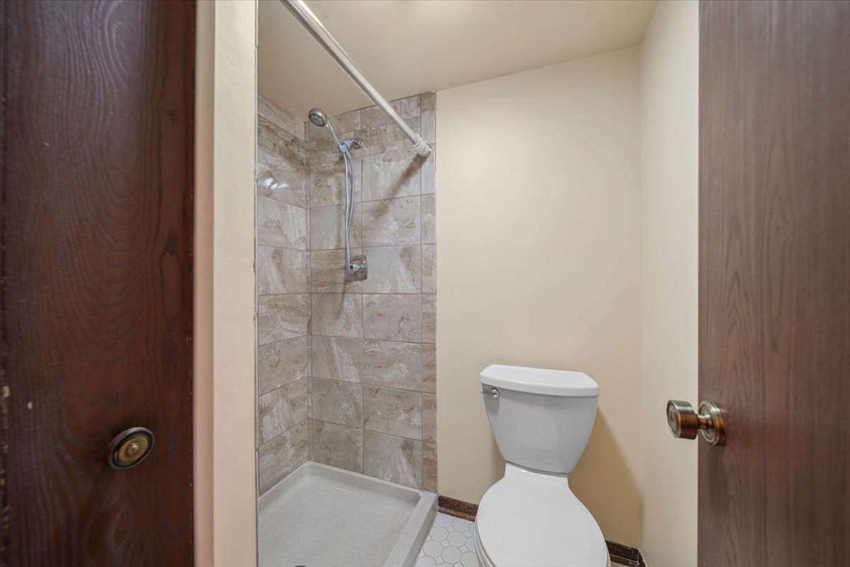 525 Cumnor Road Westmont IL 60559