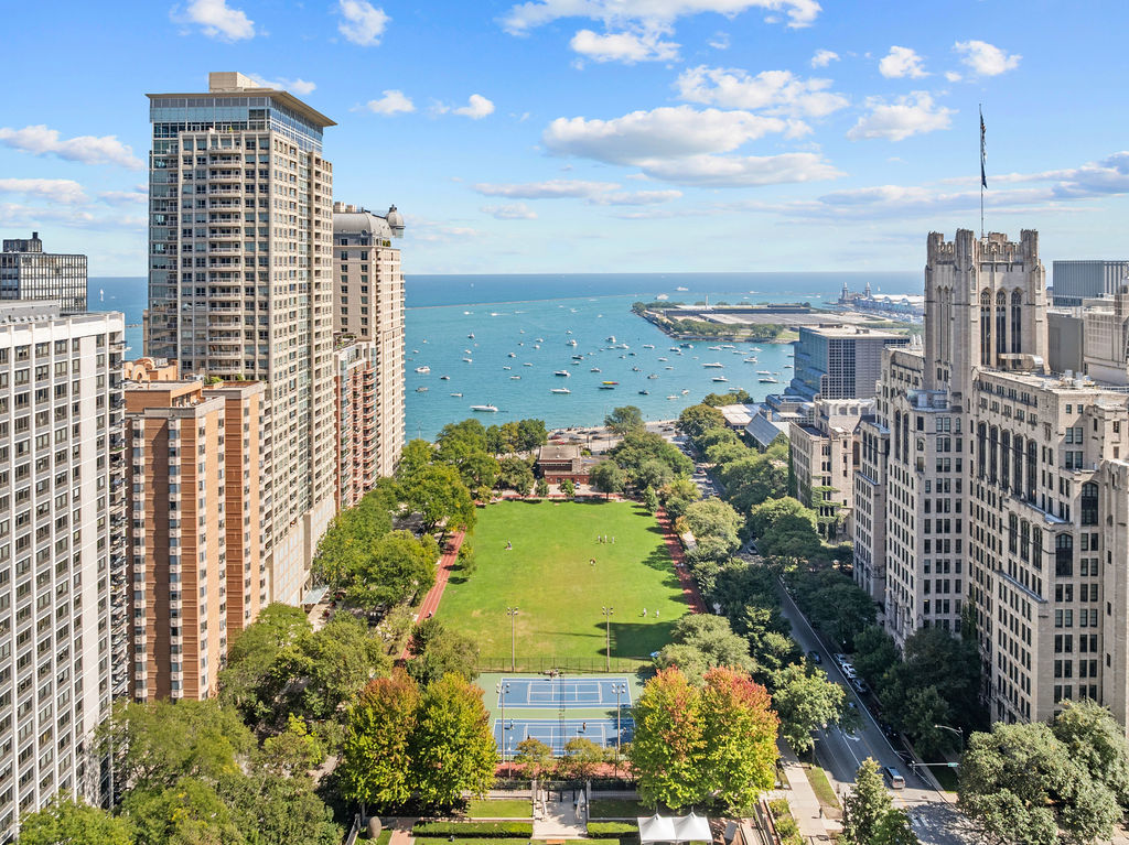 270 East Pearson Street Chicago IL 60611