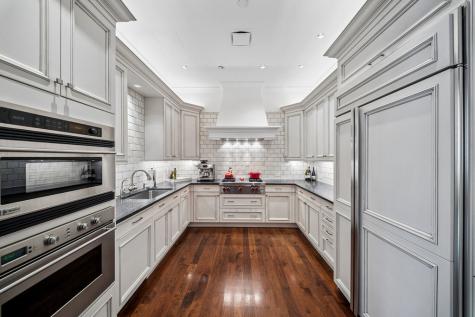 270 East Pearson Street Chicago IL 60611