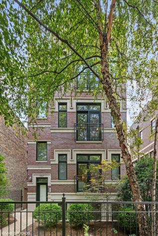 1517 West Byron Street Chicago IL 60613