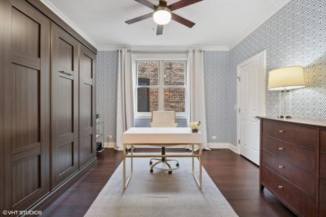 1517 West Byron Street Chicago IL 60613