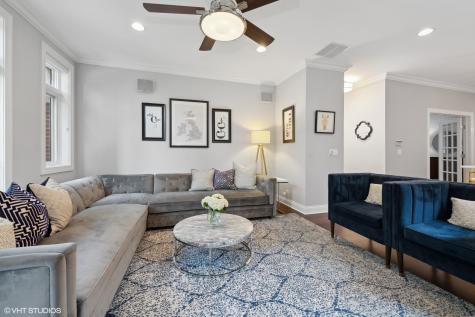 1517 West Byron Street Chicago IL 60613