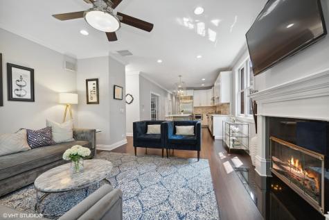 1517 West Byron Street Chicago IL 60613