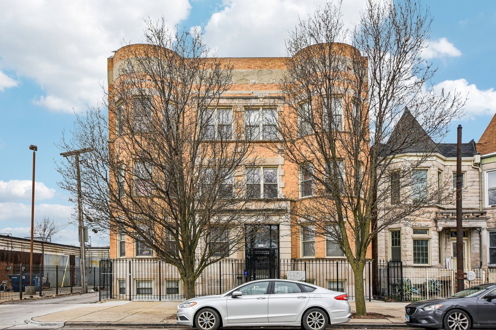 4644 South Prairie Avenue Chicago IL 60653
