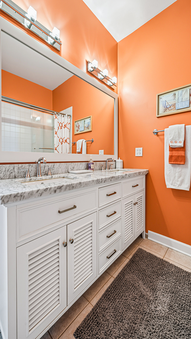 2733 North Lincoln Avenue Chicago IL 60614